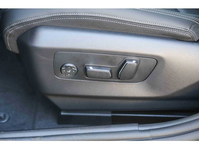 Used 2026 Black Sapphire Metallic BMW 530i image 17