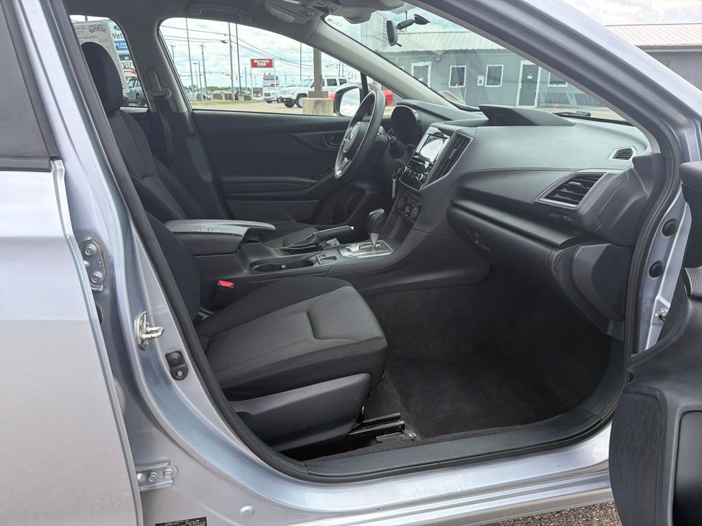 Used 2020 Silver Subaru Base image 21