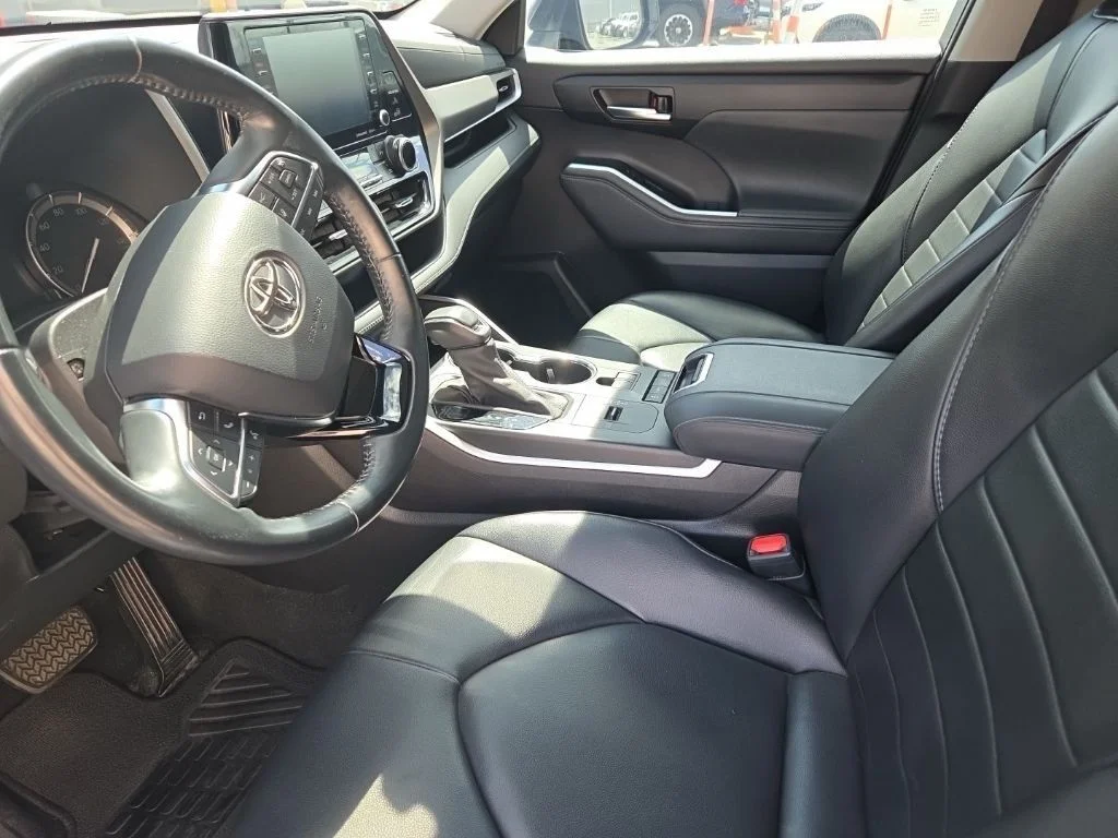 Used 2021  Toyota XLE image 8