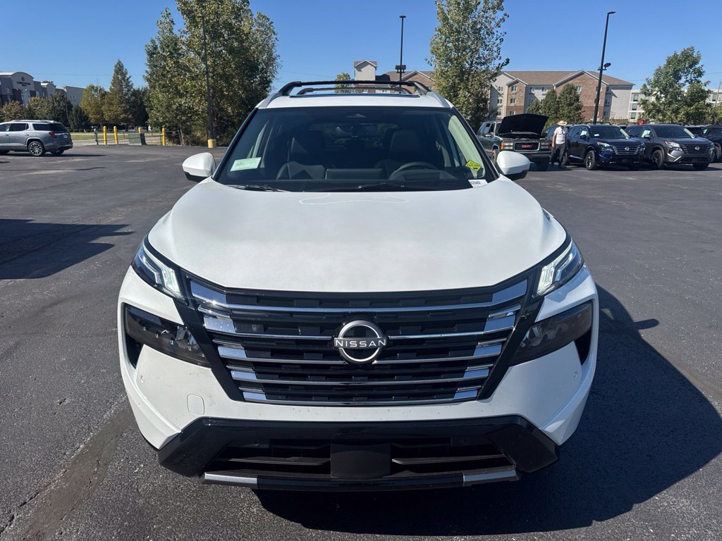New 2026 Everest White Pearl TriCoat Nissan Platinum image 9