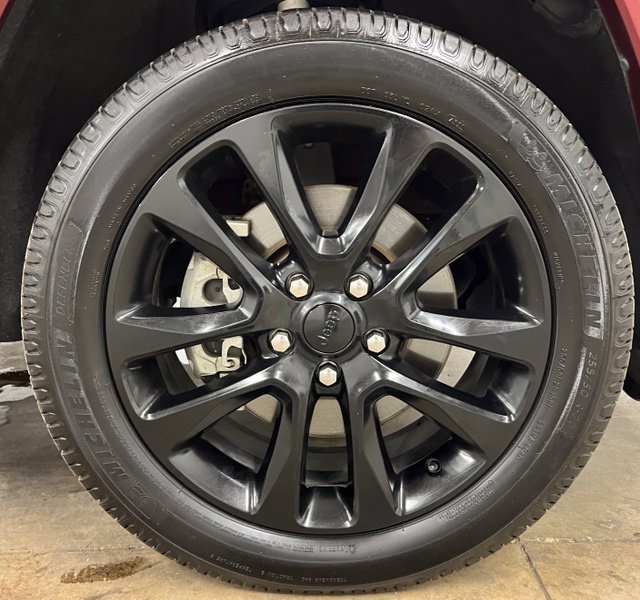 Used 2022 Red Jeep Laredo X image 8