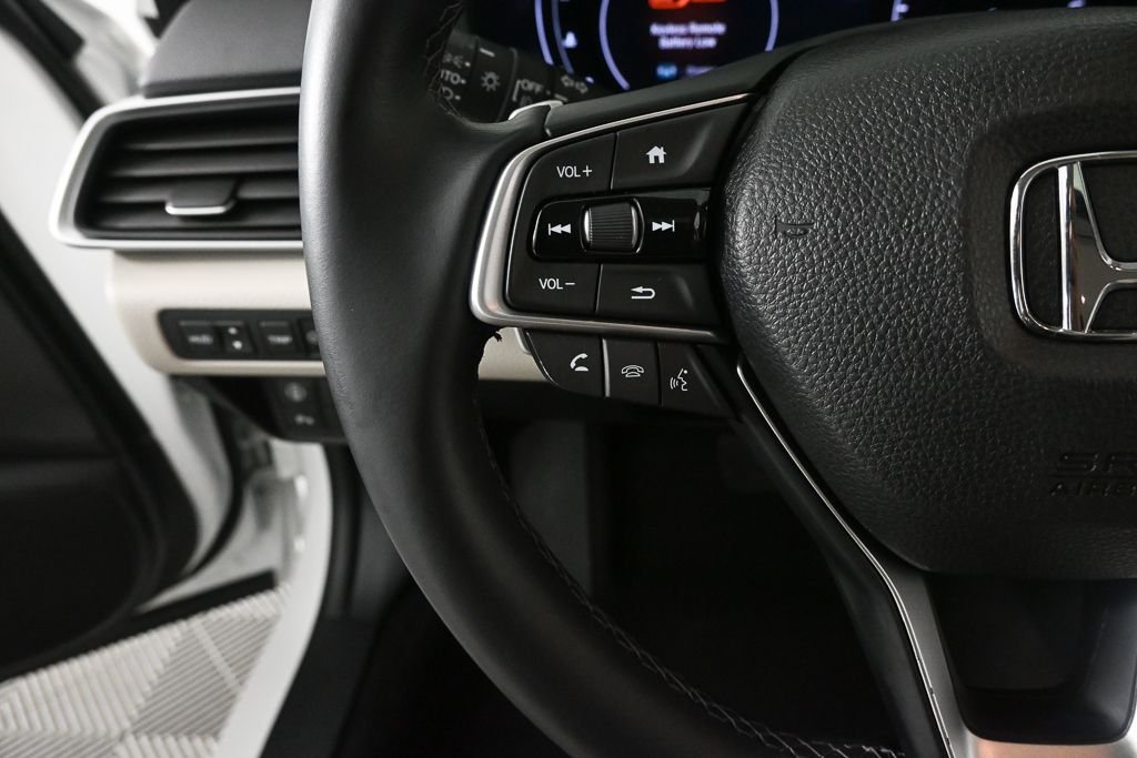 Used 2018  Honda Touring image 10