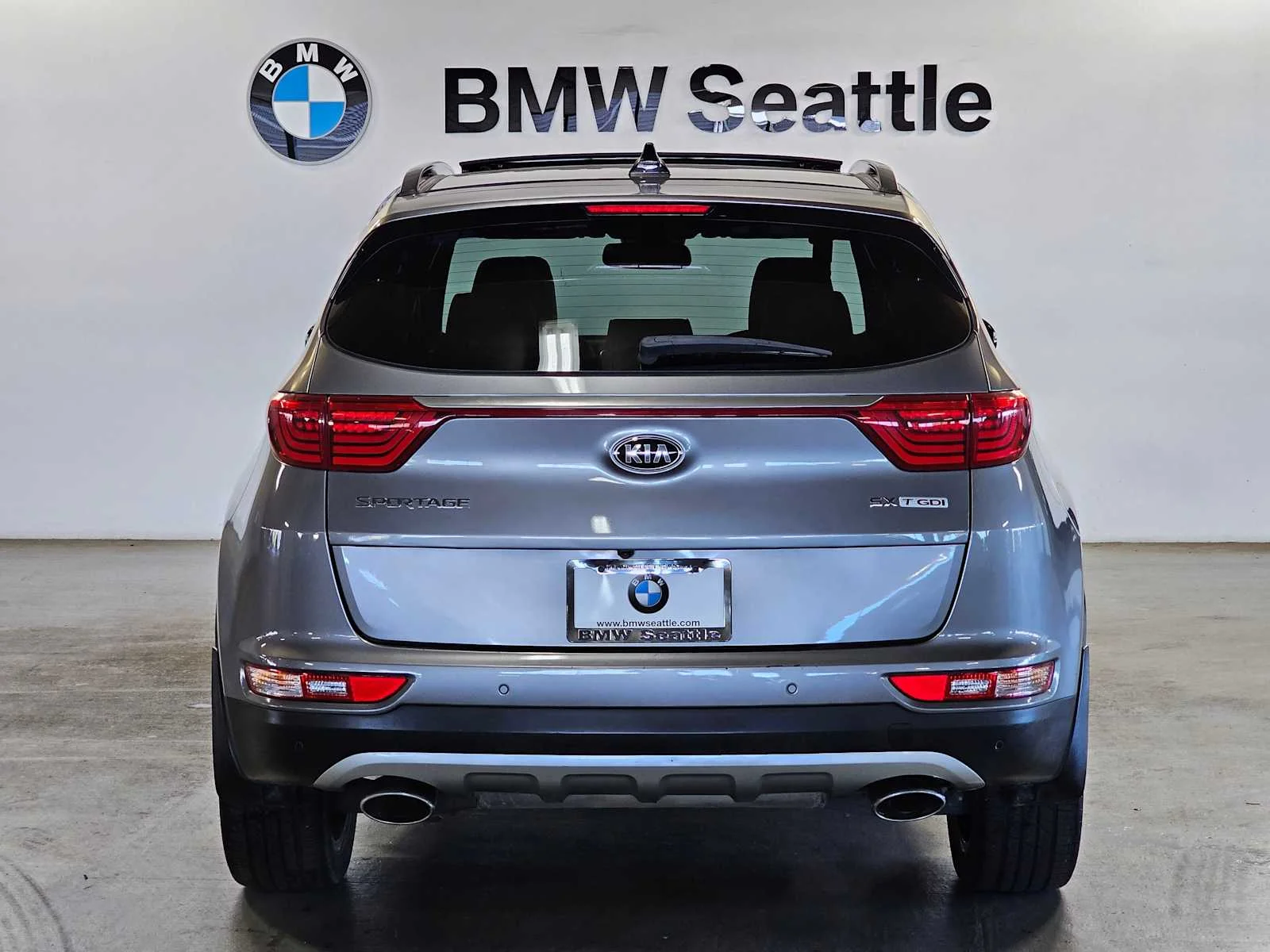Used 2018 Mineral Silver Kia SX Turbo image 5