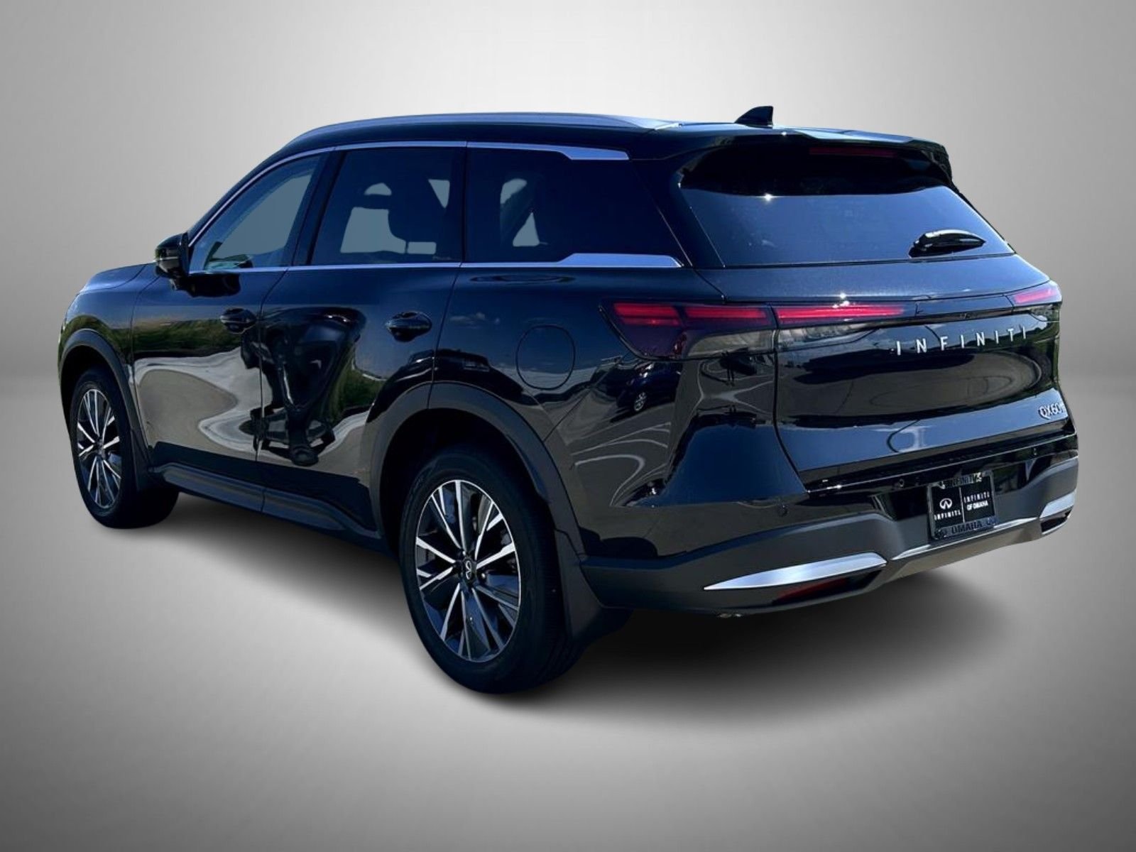 New 2027 MINERAL BLACK INFINITI Luxe AWD image 7