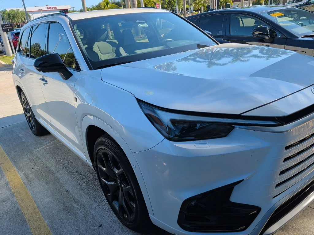 2025 Lexus TX Hybrid