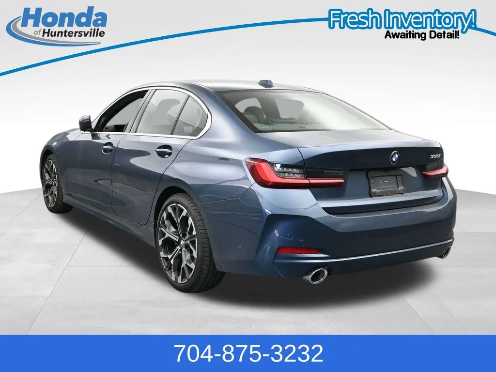 2025 BMW 3 Series 330i - Photo 6