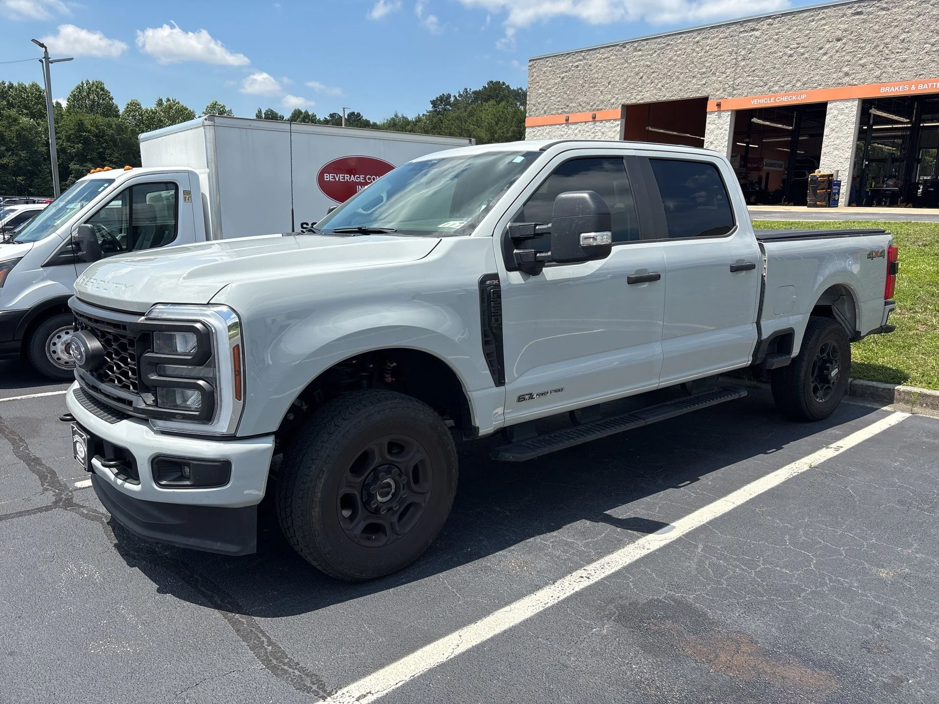 2025 Ford F-250 XL 4x4 Crew Cab 6-3/4' Box's photo