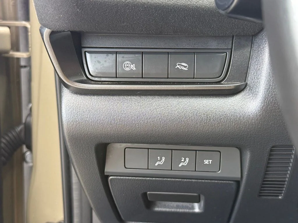 Used 2024 Beige Mazda 2.5 Carbon Turbo image 16