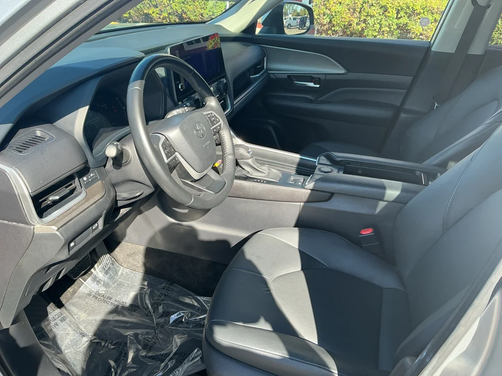 Used 2025 Celestial Silver Metallic Toyota XLE image 9