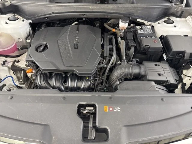 Used 2023 White Kia EX image 21