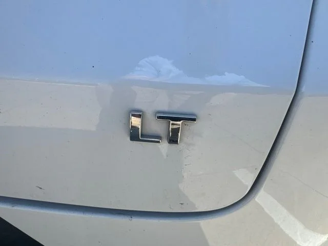Used 2025 White Chevrolet LT image 7