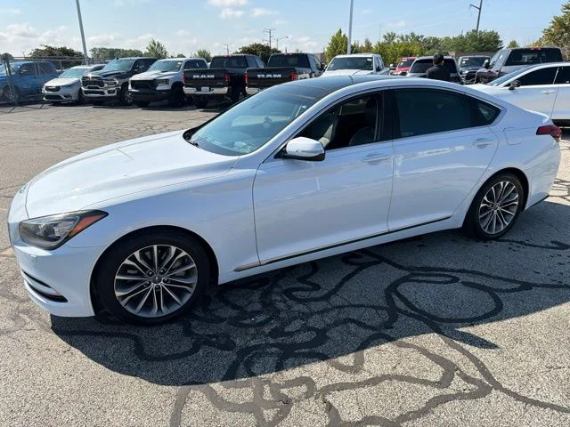 Used 2015 White Hyundai 3.8 image 7