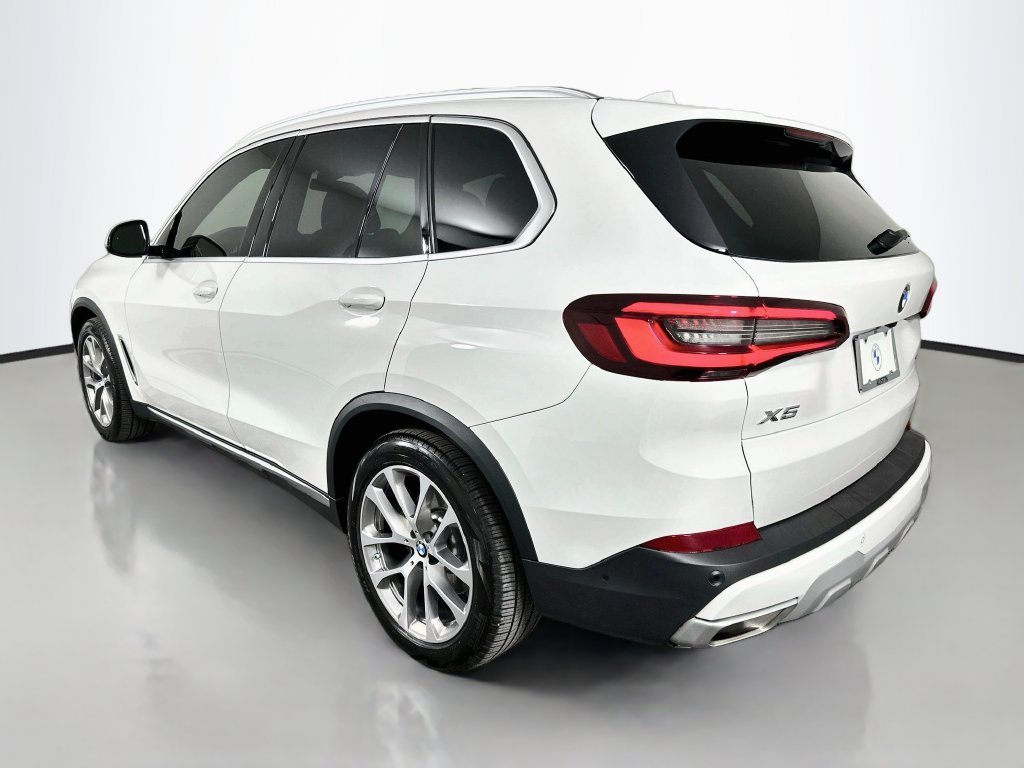 Certified Used 2023 Alpine White BMW xDrive40i image 7