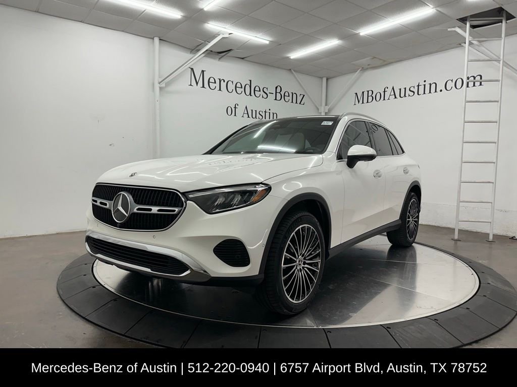 Certified Used 2026 White Mercedes-Benz GLC 300 image 3