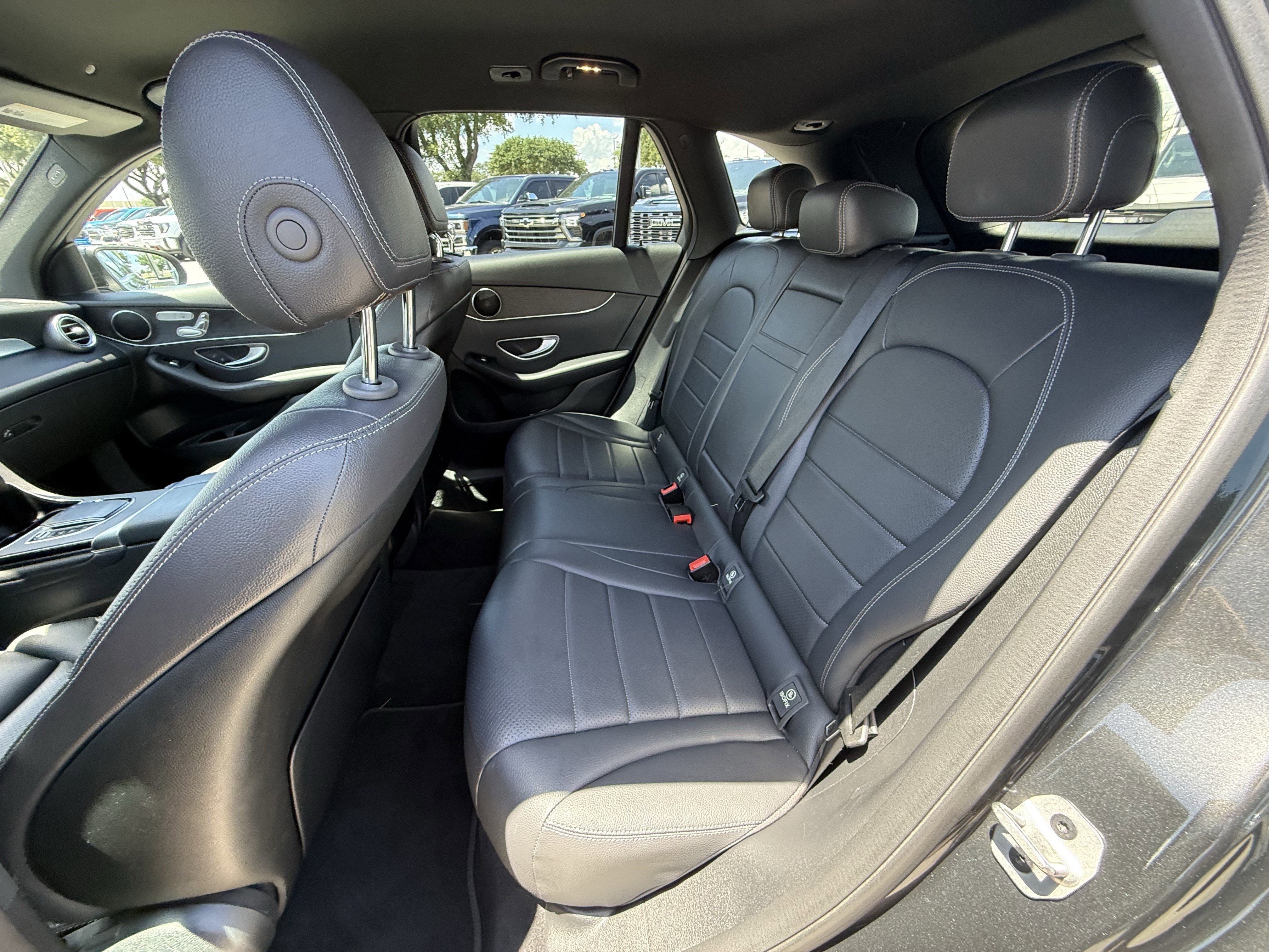 2022 Mercedes-Benz GLC GLC300 - Photo 28