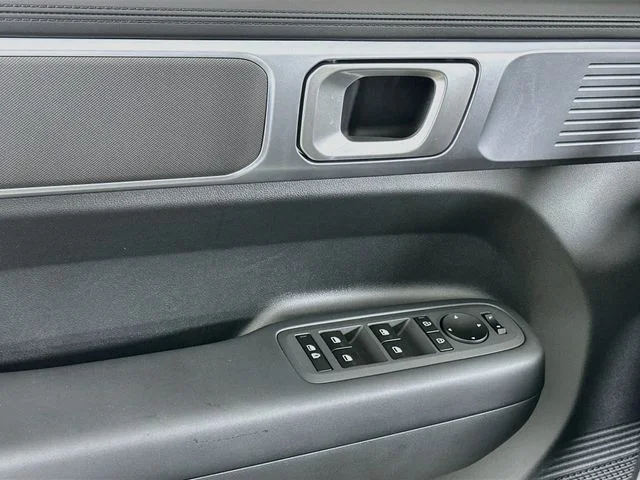 New 2027 Hyundai SANTA FE SE
