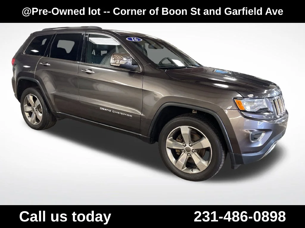 Used 2016 Gray Jeep Limited image 7