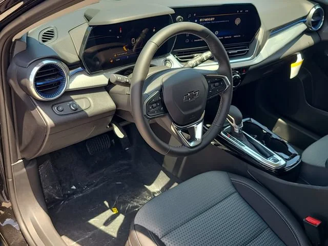 New 2026 Mosaic Black Metallic Chevrolet LT image 18