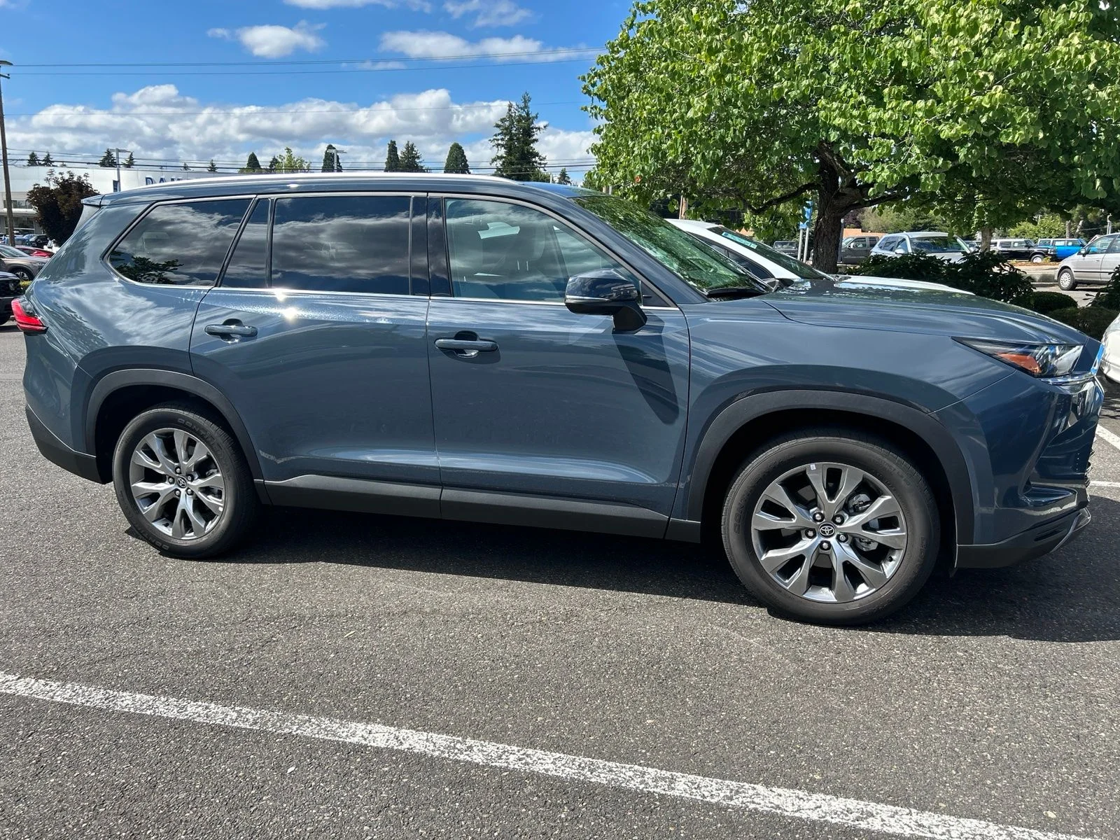 Used 2024 Cloud Toyota Limited image 4
