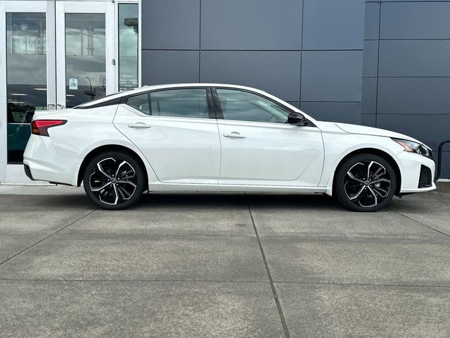 2025 Nissan Altima 2.5 SR