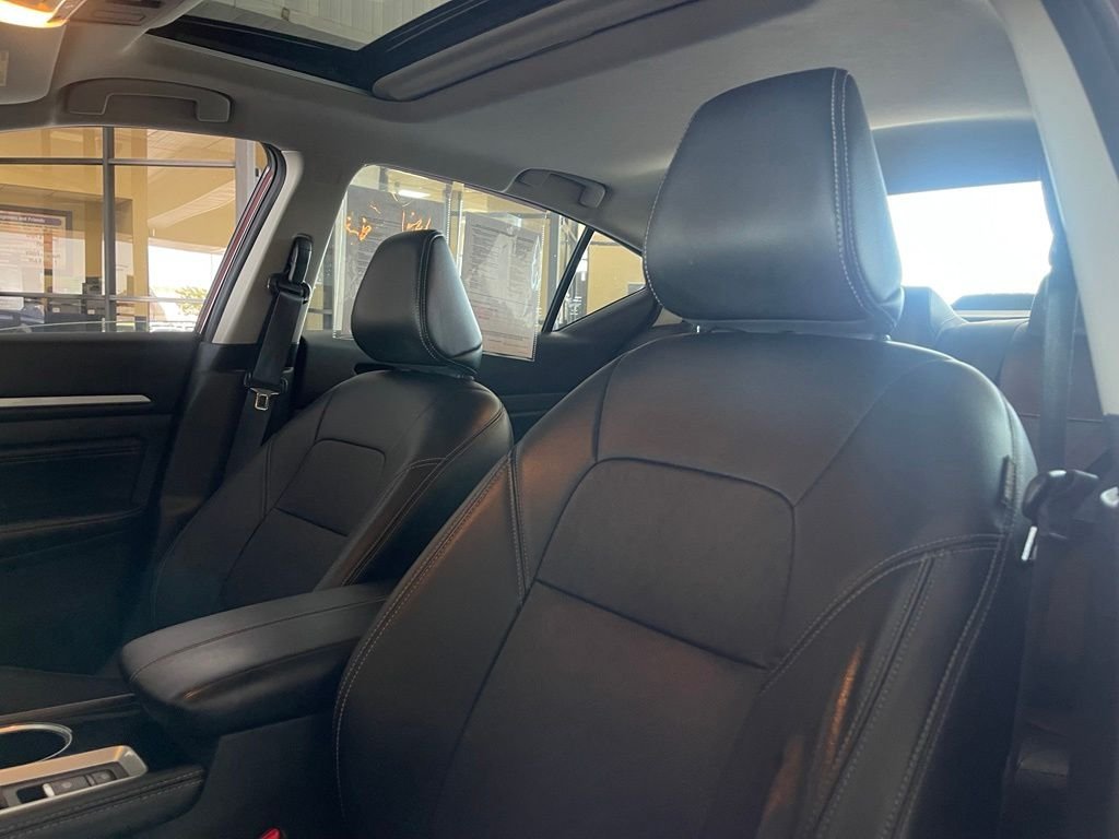 Used 2023 Red Nissan 2.5 SL image 10