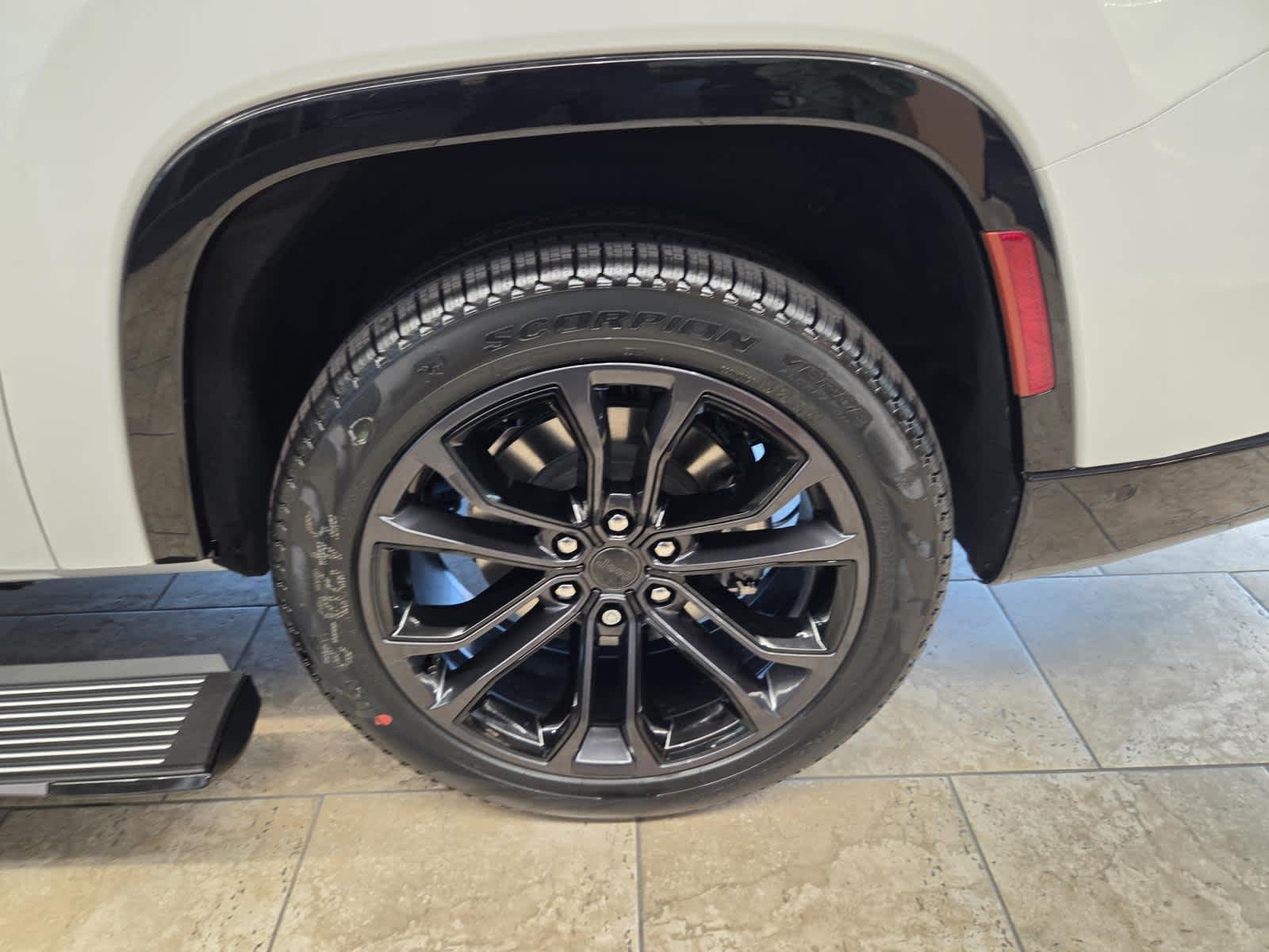 2026 Jeep Grand Wagoneer L Summit Reserve - Photo 21