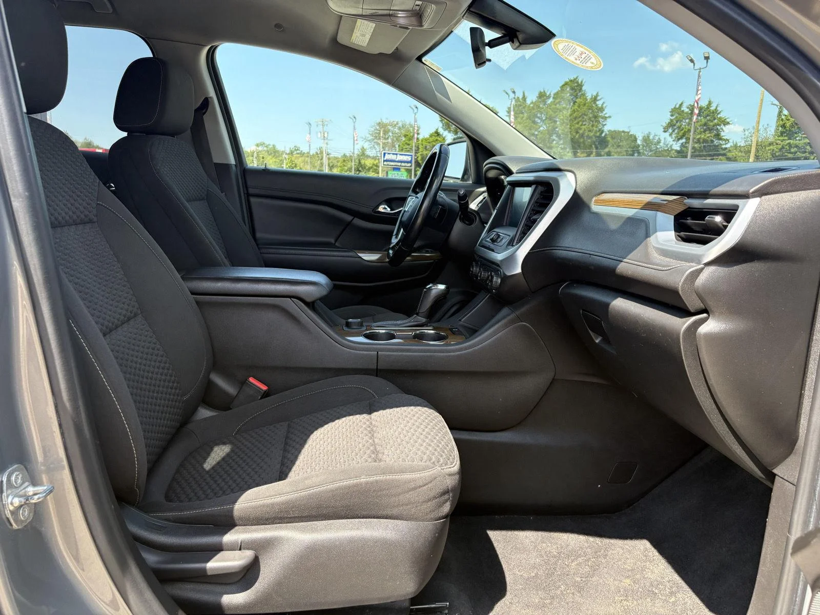 Used 2019 Pepperdust Metallic GMC SLE image 12