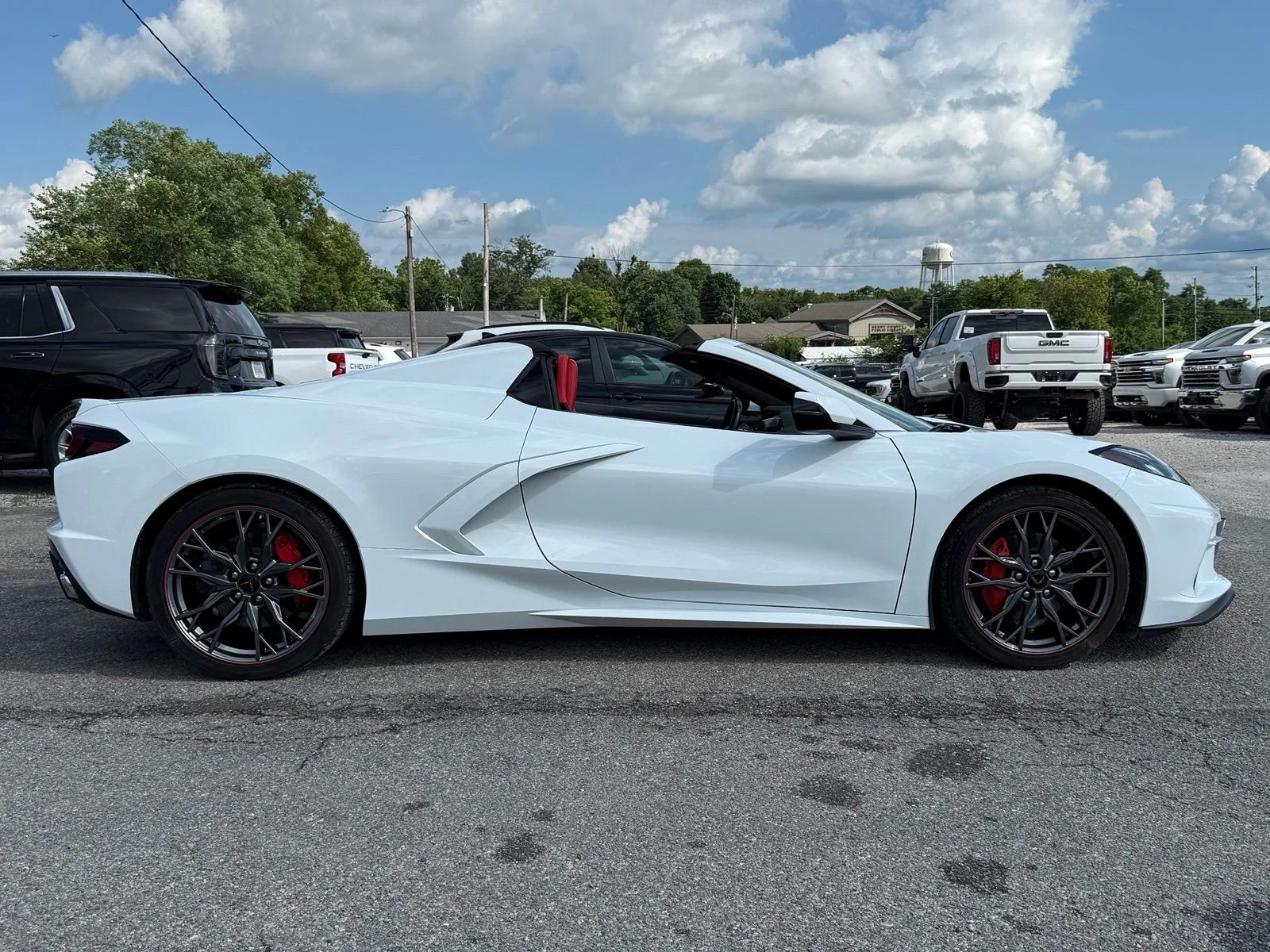 Used 2023 White Chevrolet Stingray image 7