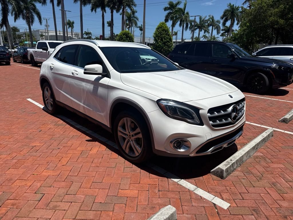 Used 2020 White Mercedes-Benz GLA 250 image 1