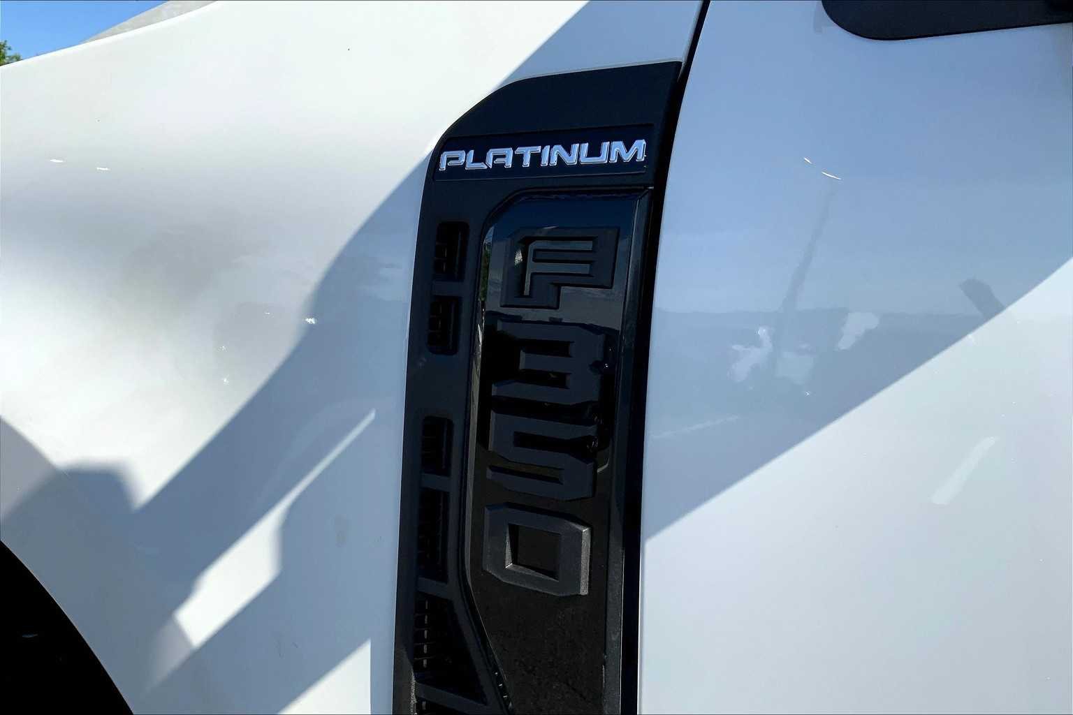 2025 Ford F-350 Super Duty Platinum - Photo 15
