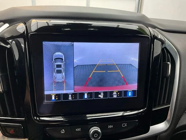 Used 2022 Red Chevrolet Premier image 5