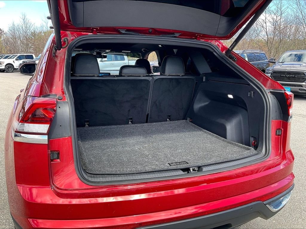 Used 2024 Aurora Red Metallic Volkswagen 2.0T SE w/Technology image 34