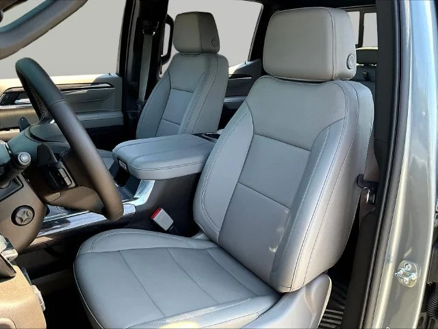 2026 Chevrolet Silverado 1500 LTZ - Photo 10