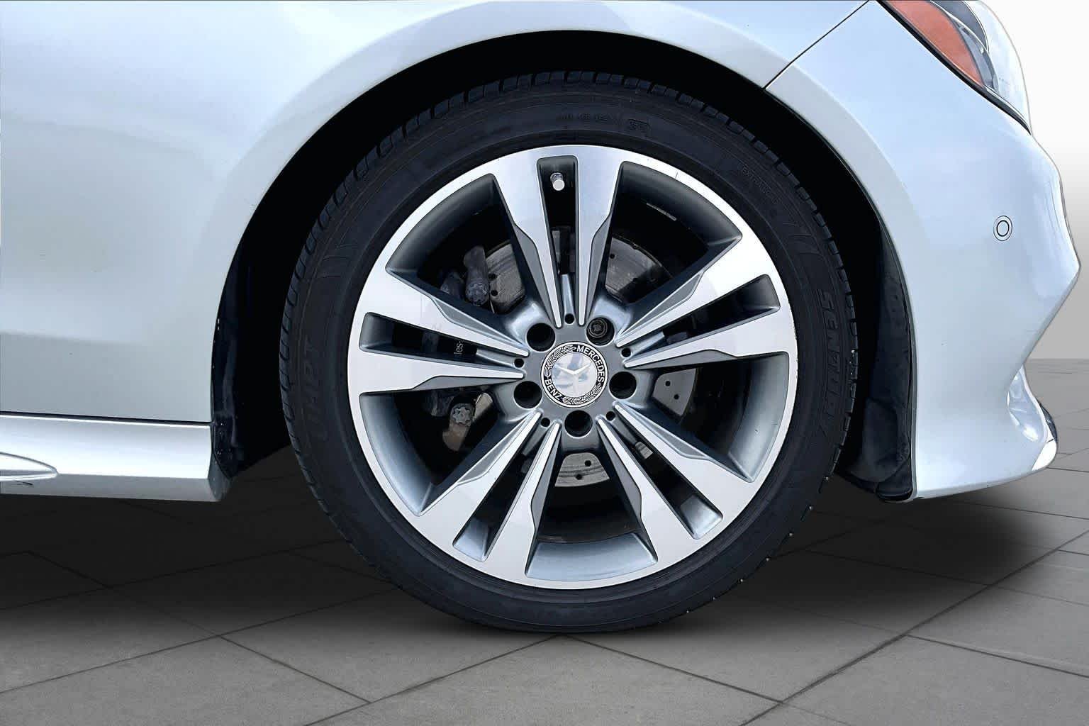Used 2016 Iridium Silver Metallic Mercedes-Benz E 350 Sport image 11