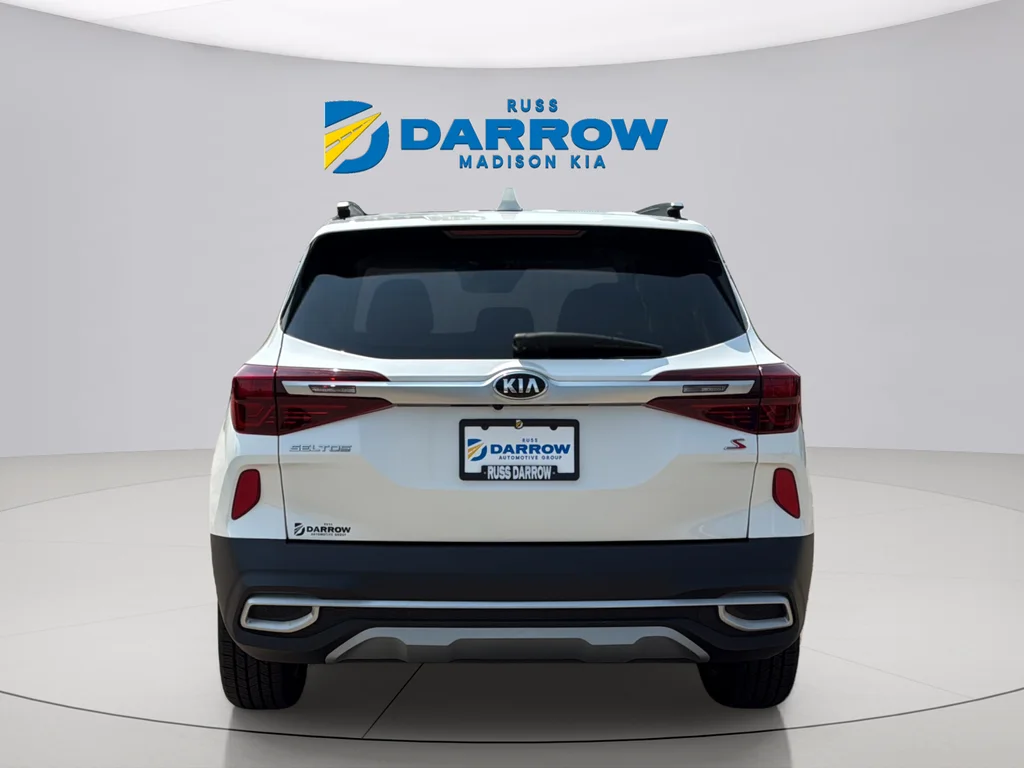 Used 2021 Snow White Pearl Kia S image 4