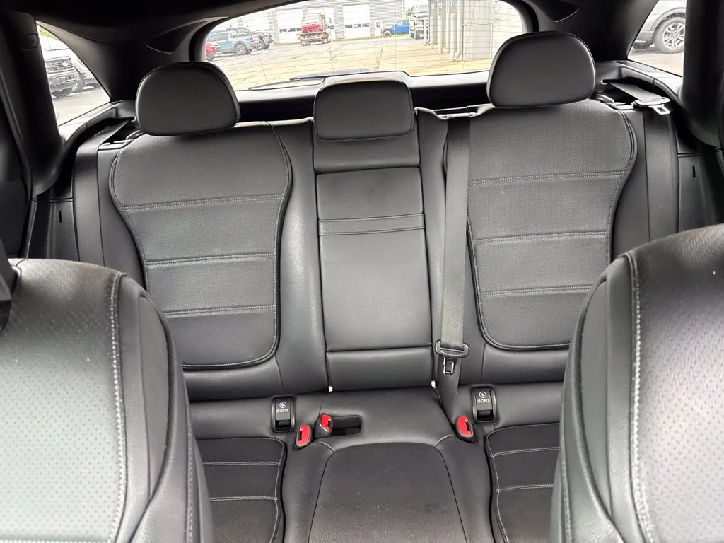 Used 2023 Black Mercedes-Benz GLC 300 image 27
