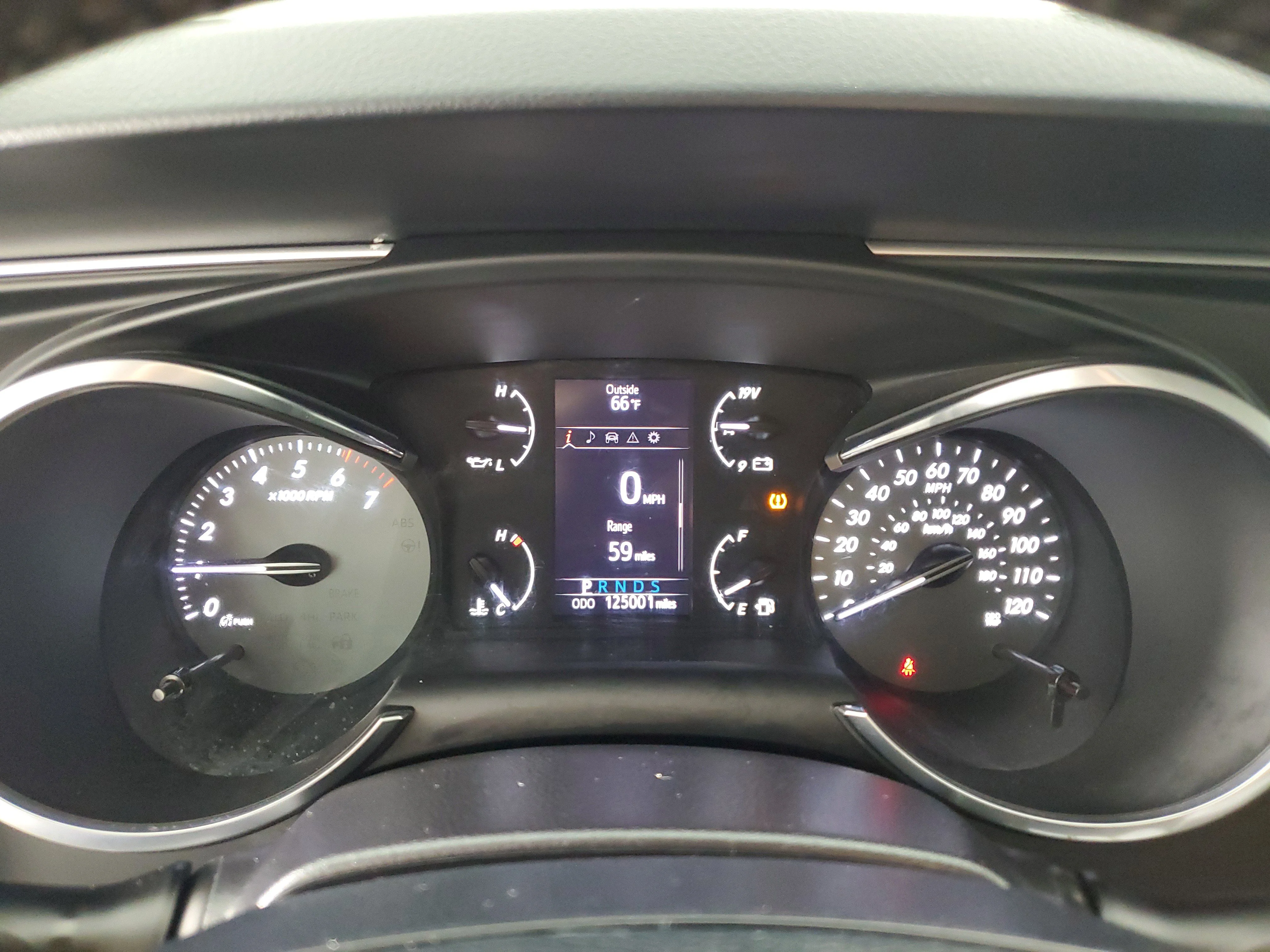 Used 2019 Silver Sky Metallic Toyota SR5 image 24
