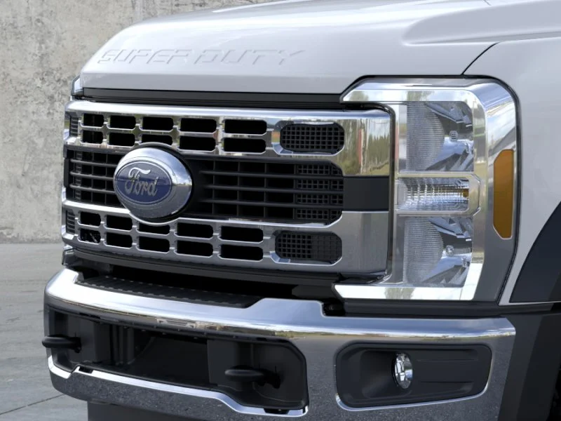 New 2026 Oxford White Ford F-550® XL image 18