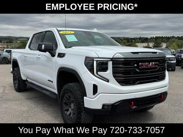 Used 2024 White GMC AT4 image 9