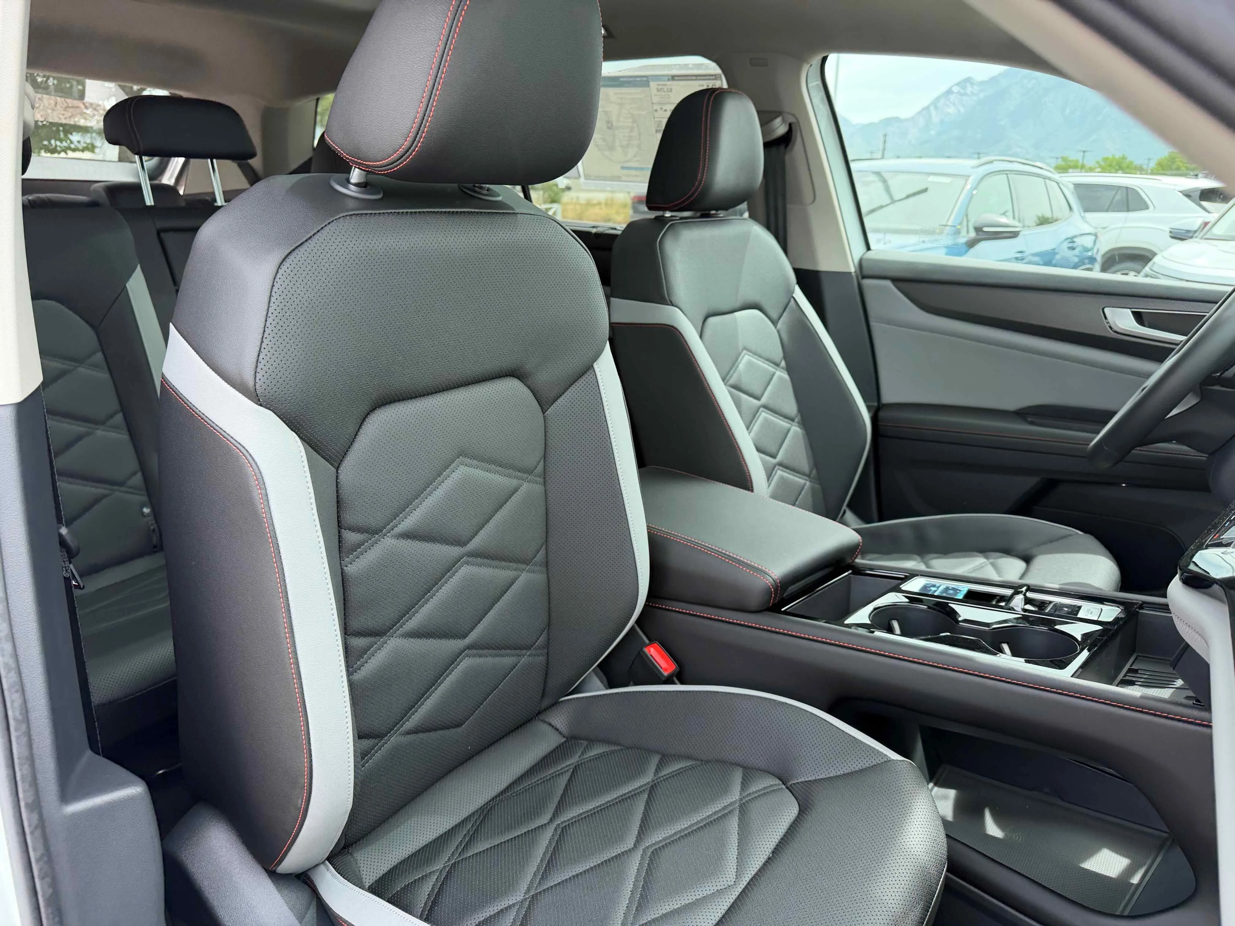New 2026 Pearl Volkswagen 2.0T Peak Edition image 32