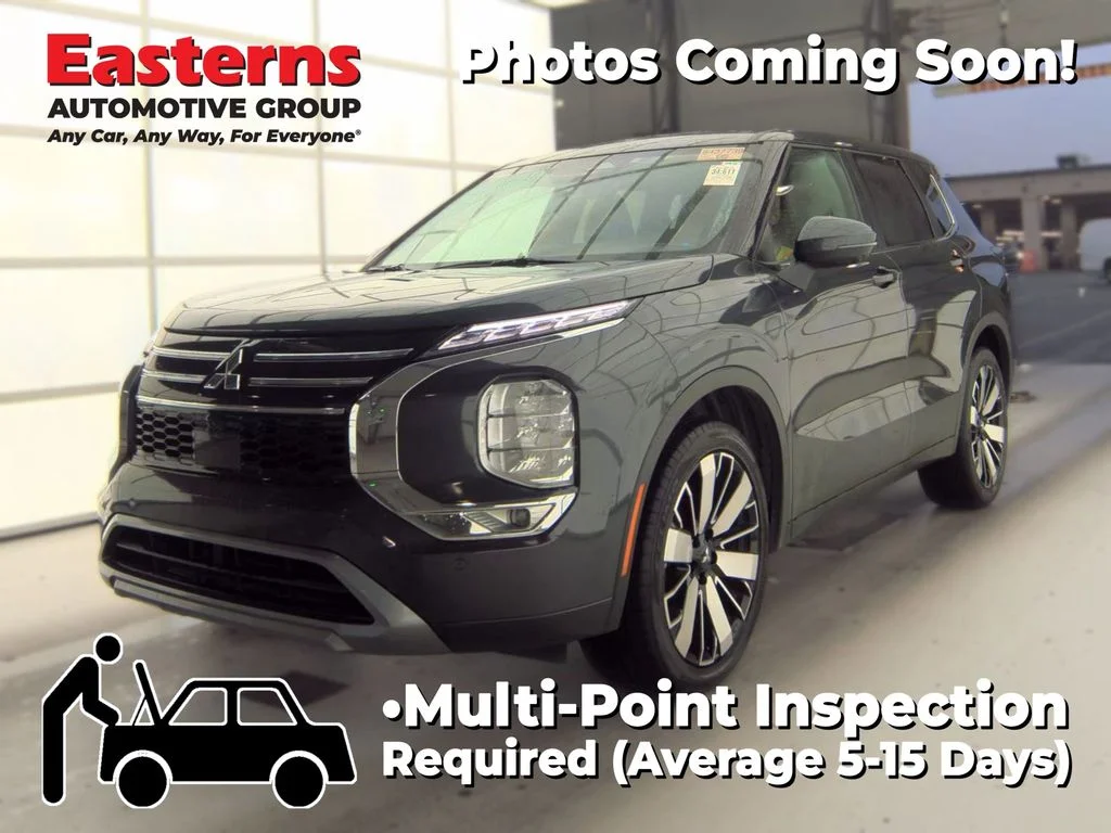 Used 2025 Black Mitsubishi SE image 1