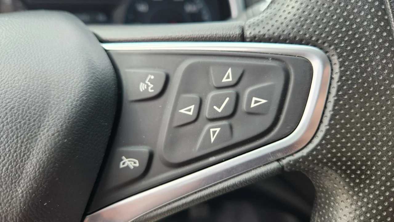 Used 2022 MINERAL GRAY METALLIC Chevrolet LT image 21