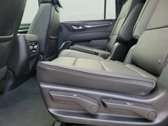 Used 2023 Onyx Black GMC Denali image 13