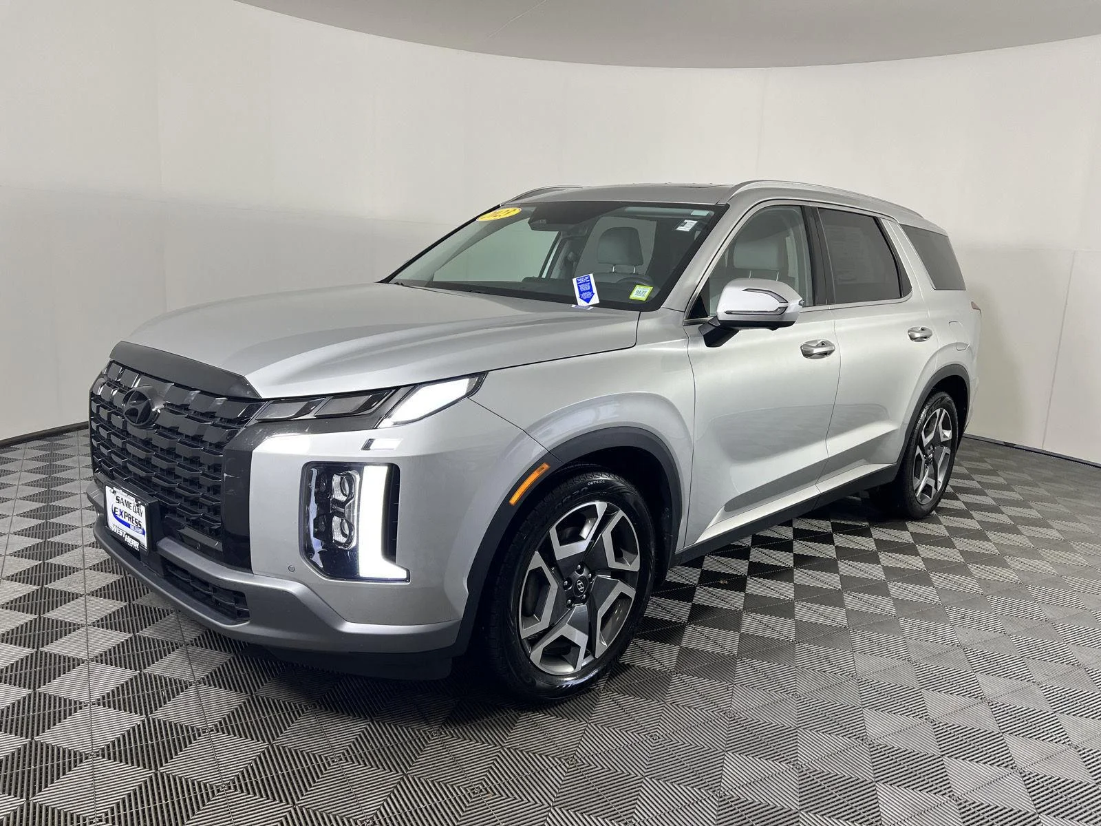 Used 2023 Typhoon Silver Hyundai SEL image 7