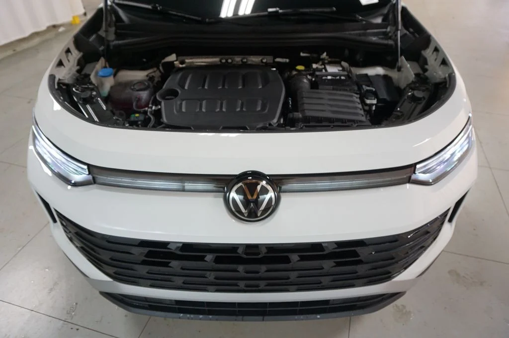 New 2026 Pure White Volkswagen 2.0T SE image 26