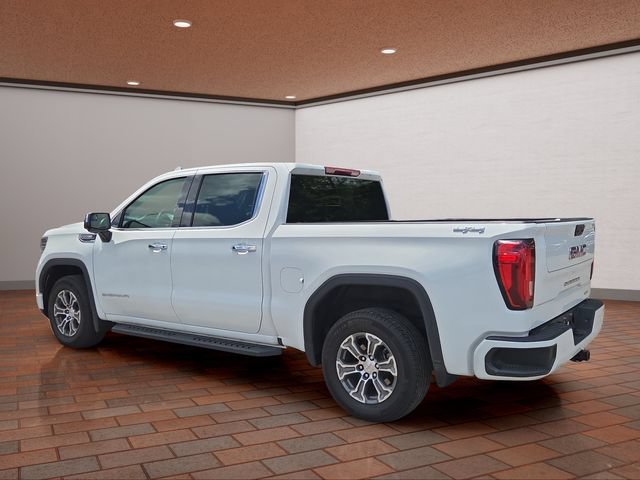 Used 2025 Summit White GMC SLT image 34