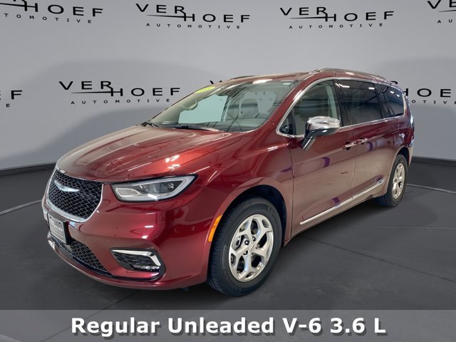 2023 Chrysler Pacifica Limited AWD's photo