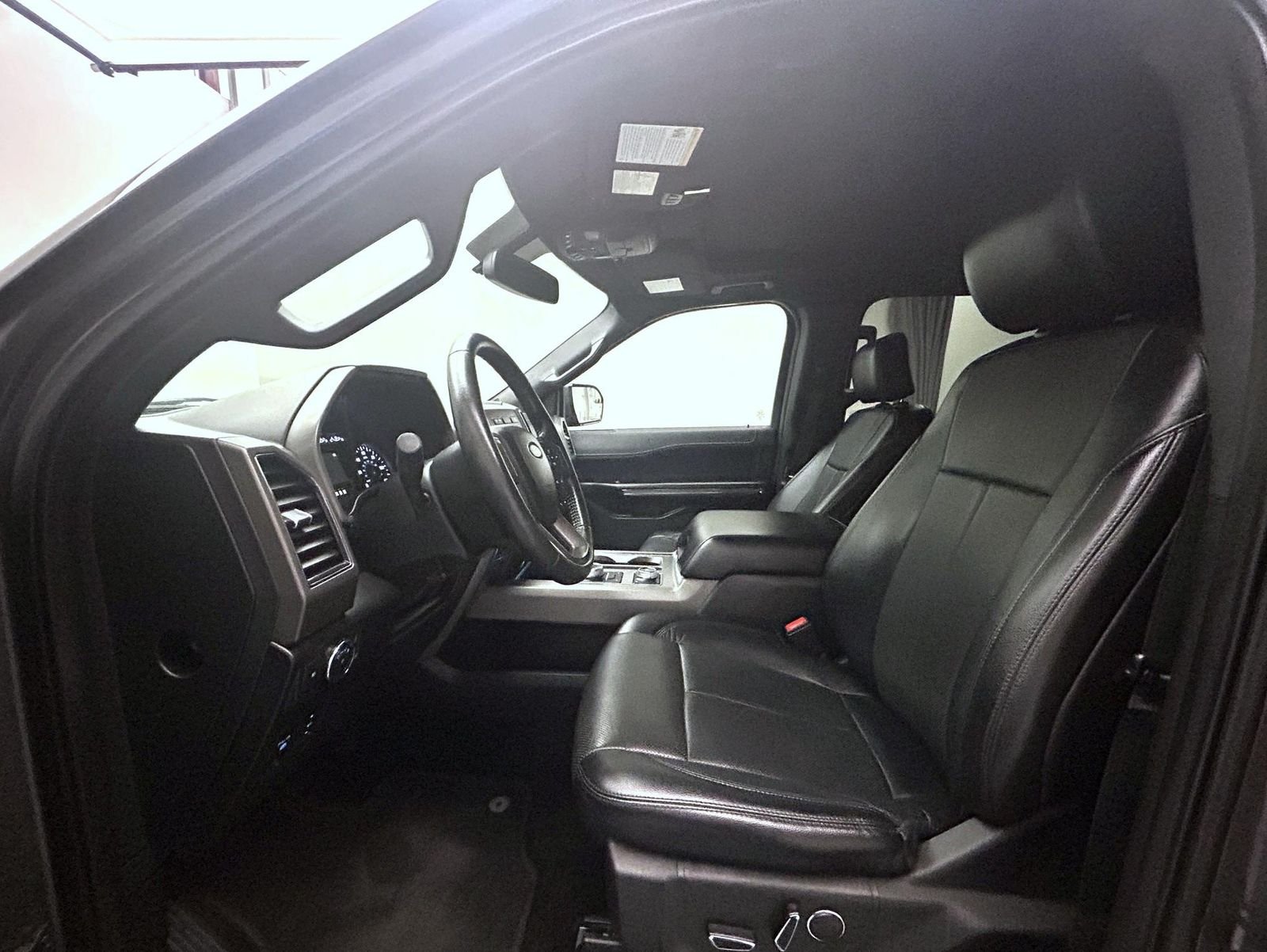 Used 2018 Gray Ford XLT image 10