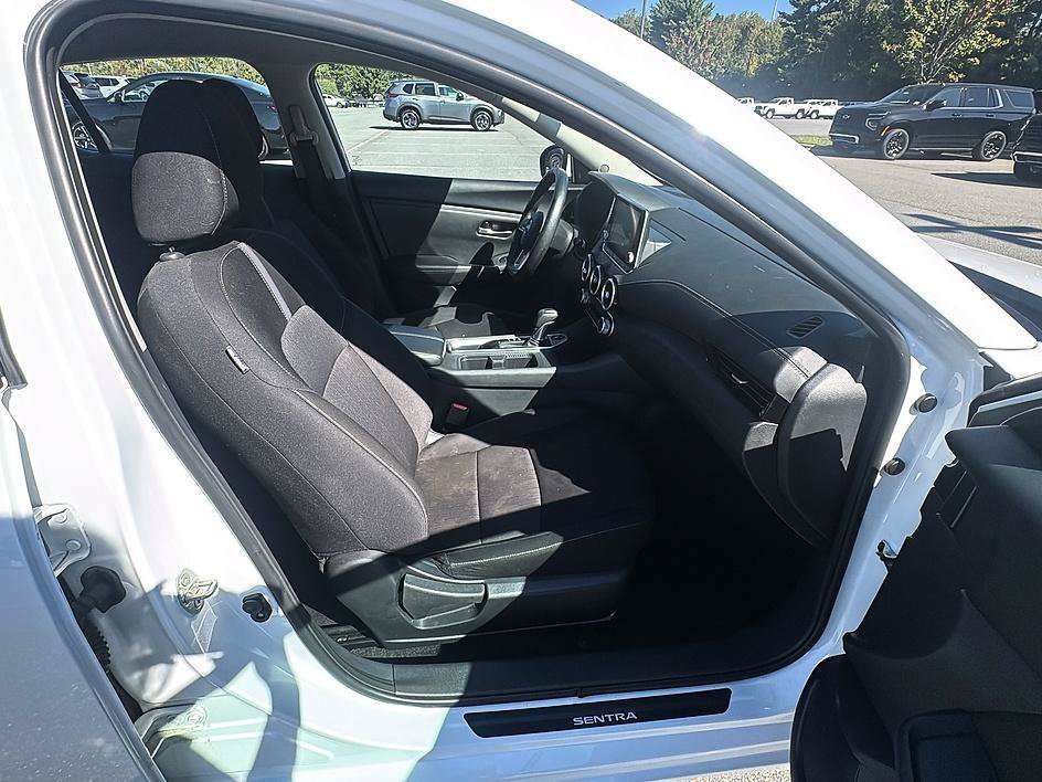 Certified Used 2025 Aspen White Tricoat Nissan SV image 25