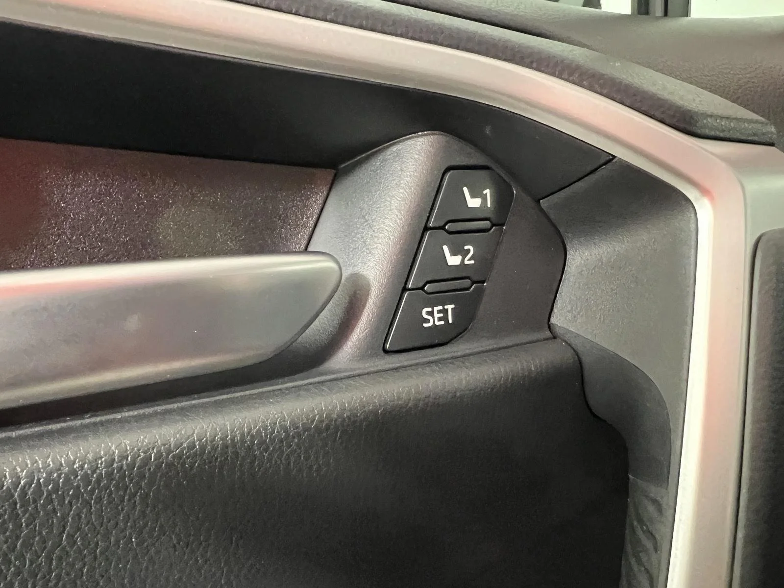 Used 2024 Ruby Flare Pearl Toyota XLE Premium image 14
